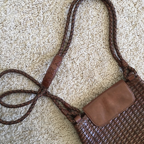 CEM Vintage leather woven crossover purse - Picture 2 of 13